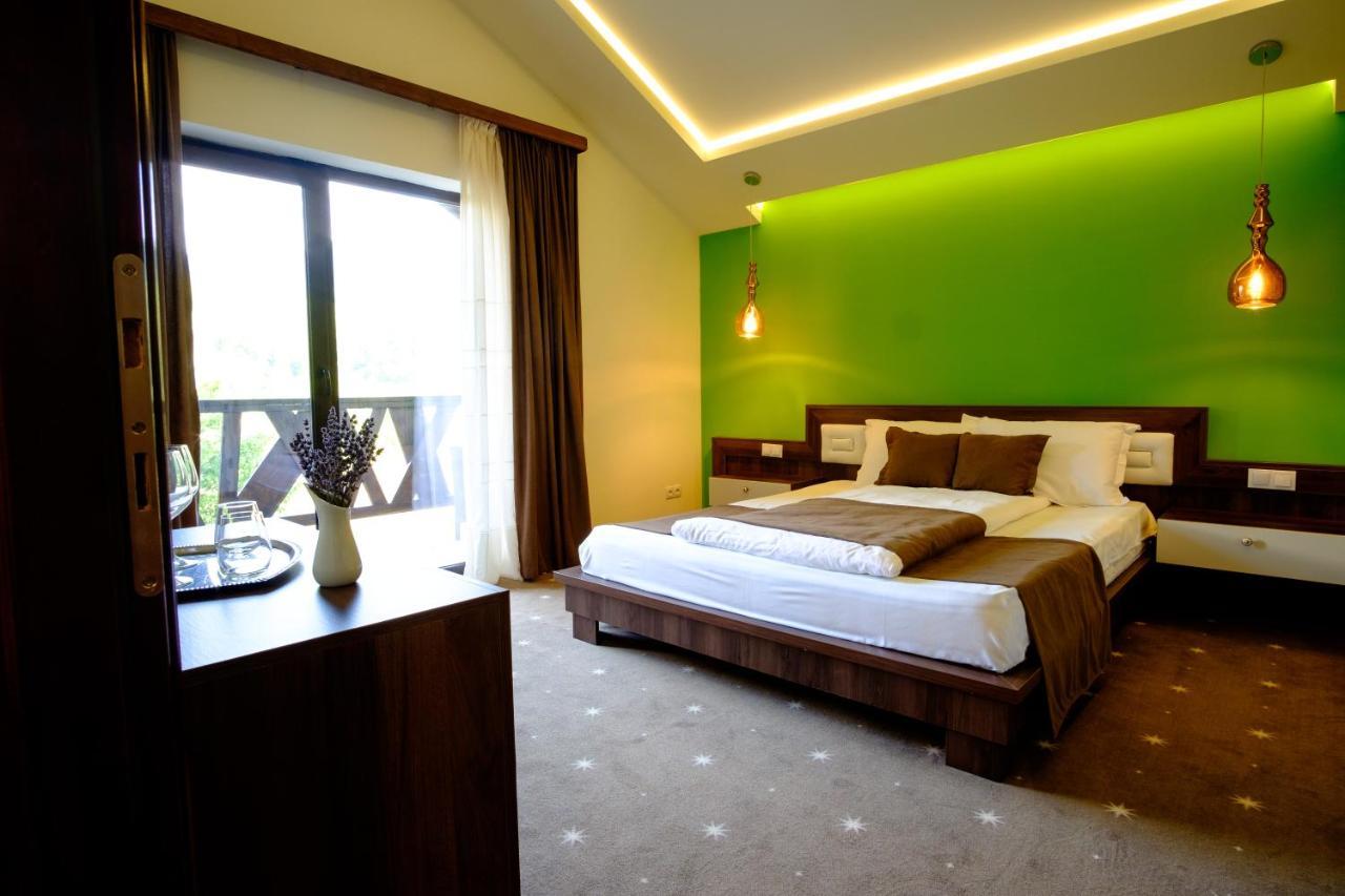 Hotel Poezia Luna Ngoại thất bức ảnh